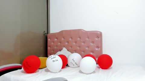 Snapshot of diosgriego3 chatting on 02.15.26 isa y romeo online show from 02.15.26