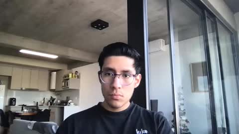 Snapshot of dioslatino chatting on 11.10.25 dioslatino online show from 11.10.25