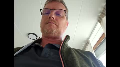 dirkkie1975 online show from 04.17.26