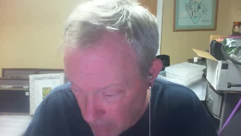 Snapshot of dirkpitt223 chatting on 12.22.24 DirtkPitt Fun guy working online show from 12.22.24