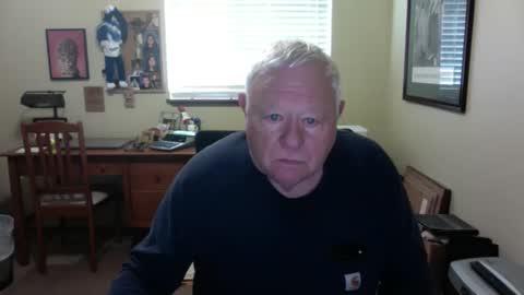 Snapshot of dirtrider195080438 chatting on 04.13.26 dirtrider195080438 online show from 04.13.26
