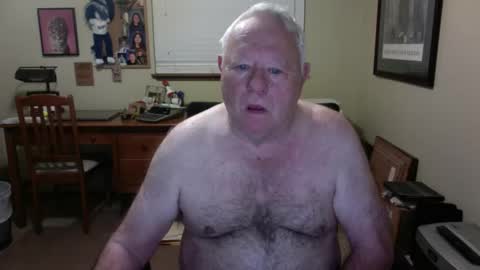 Snapshot of dirtrider195080438 chatting on 04.14.26 dirtrider195080438 online show from 04.14.26