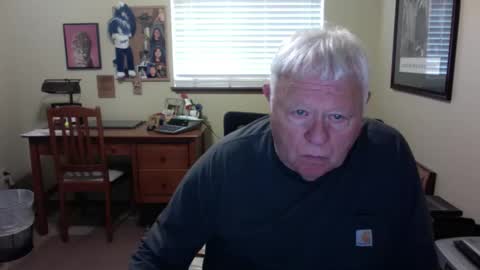 Snapshot of dirtrider195080438 chatting on 04.21.26 dirtrider195080438 online show from 04.21.26