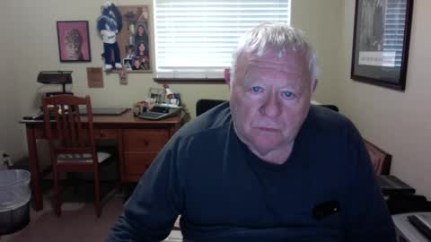 Snapshot of dirtrider195080438 chatting on 04.22.26 dirtrider195080438 online show from 04.22.26