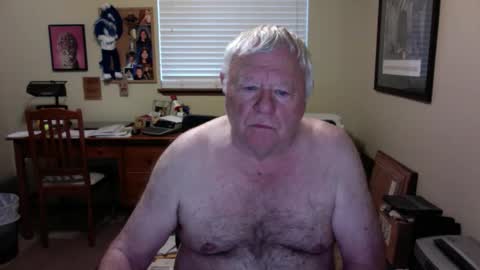 Snapshot of dirtrider195080438 chatting on 05.19.26 dirtrider195080438 online show from 05.19.26