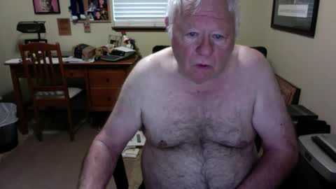 Snapshot of dirtrider195080438 chatting on 05.25.26 dirtrider195080438 online show from 05.25.26