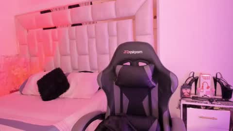 Violet online show from 03.26.26