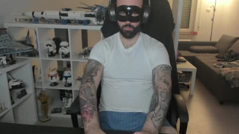 Snapshot of dirtybalws chatting on 12.08.24 Robert online show from 12.08.24