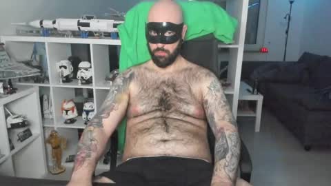 Snapshot of dirtybalws chatting on 02.10.25 Robert online show from 02.10.25