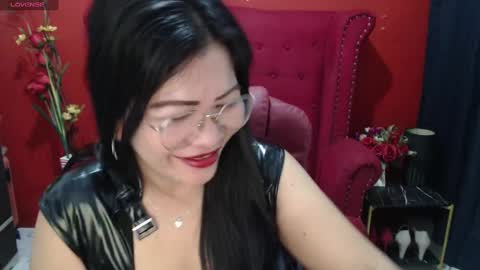 LatexQueen online show from 01.29.25