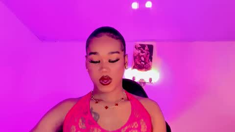 Naomy  online show from 11.18.25