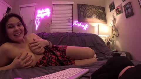 Daisy Love online show from 02.03.25