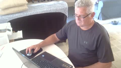 Snapshot of dirtyolman1968 chatting on 09.22.25 Joe online show from 09.22.25