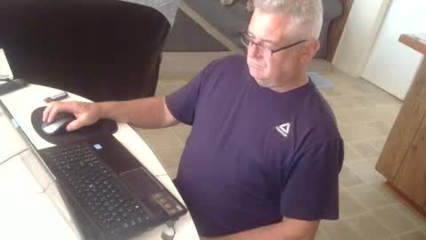 Snapshot of dirtyolman1968 chatting on 09.26.25 Joe online show from 09.26.25