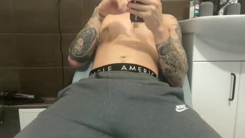 Snapshot of dirtyprettyboi chatting on 11.15.25 buy tokens with link online show from 11.15.25