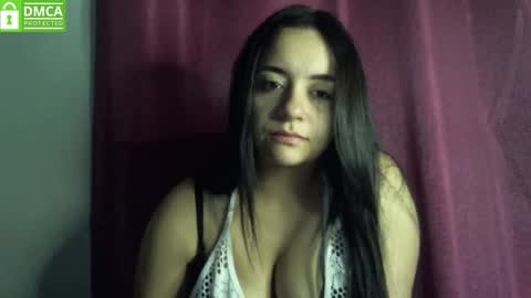 Snapshot of dirtyymom chatting on 10.09.25 dirtyymom online show from 10.09.25