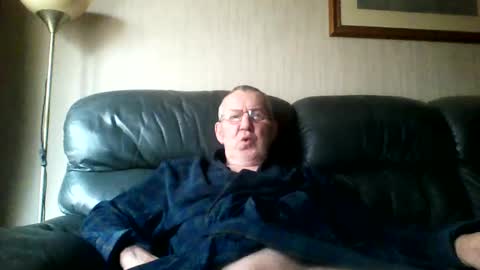 Snapshot of discovery63 chatting on 12.29.24 discovery63 online show from 12.29.24