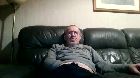 Snapshot of discovery63 chatting on 02.09.25 discovery63 online show from 02.09.25