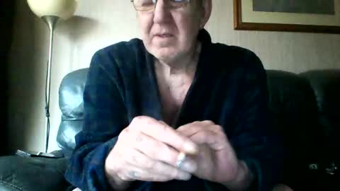 Snapshot of discovery63 chatting on 02.12.25 discovery63 online show from 02.12.25