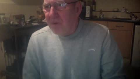 Snapshot of discovery63 chatting on 02.14.25 discovery63 online show from 02.14.25