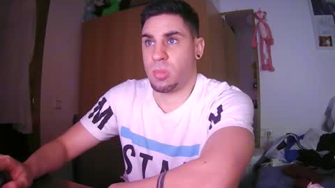 Snapshot of diselobienclaro chatting on 12.19.25 diselobienclaro online show from 12.19.25