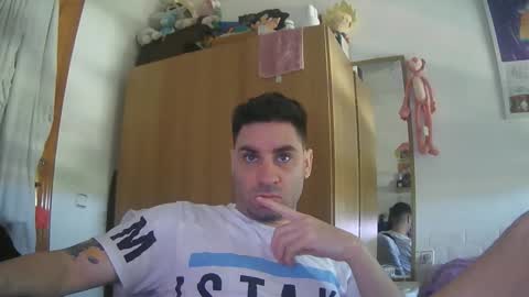 Snapshot of diselobienclaro chatting on 05.12.26 diselobienclaro online show from 05.12.26