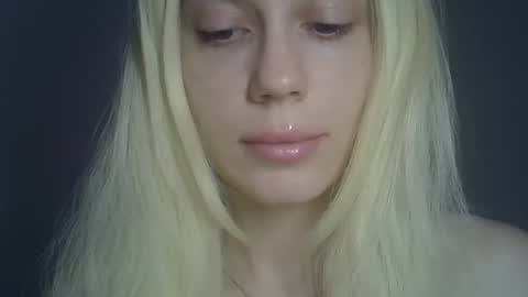 Snapshot of ditamilton chatting on 04.23.26 DitaMilton online show from 04.23.26