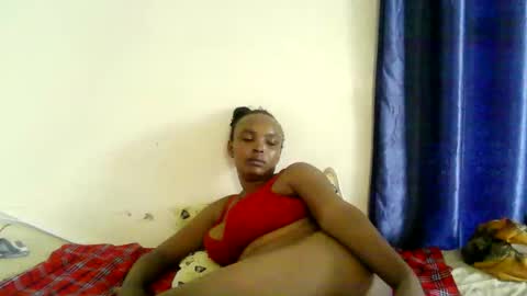 Snapshot of diva_cheupe chatting on 04.17.26 diva_cheupe online show from 04.17.26