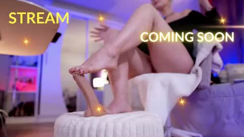 Snapshot of divine_kim chatting on 06.09.26 Miss Kim online show from 06.09.26