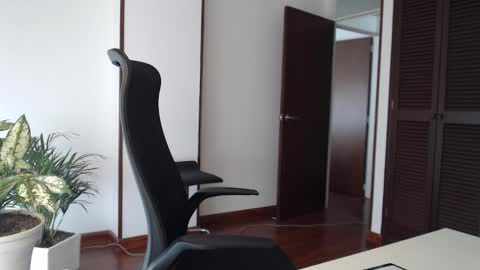 Snapshot of divineisis chatting on 02.19.26 Hera online show from 02.19.26