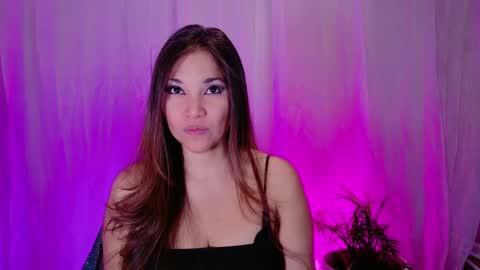 Snapshot of divinelynn chatting on 01.22.25 DivineLynn online show from 01.22.25