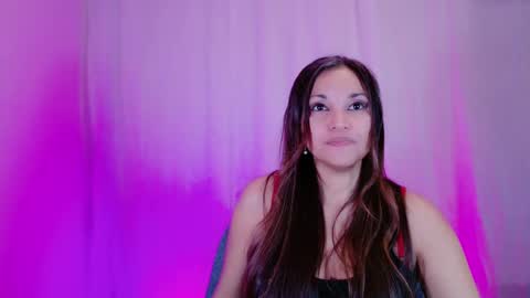Snapshot of divinelynn chatting on 02.01.25 DivineLynn online show from 02.01.25