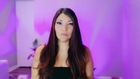 DivineLynn online show from 02.26.26