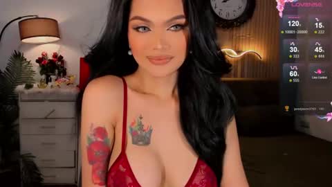 Snapshot of divinequeen chatting on 06.18.26 online show from 06.18.26