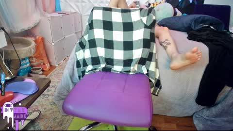 Jade Divyne online show from 12.11.24