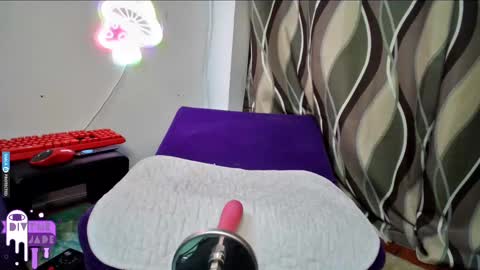 Jade Divyne online show from 03.05.25