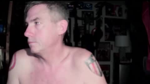 Snapshot of dix_handley_50 chatting on 09.25.25 dix_handley_50 online show from 09.25.25