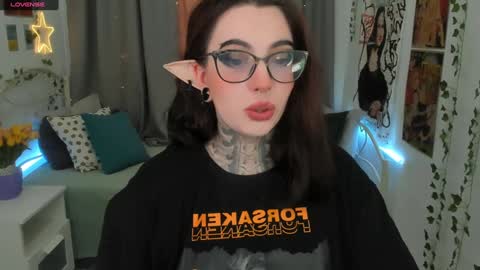 Snapshot of dixipixi_ chatting on 02.02.25 dixipixi_ online show from 02.02.25