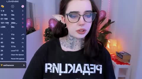 Snapshot of dixipixi_ chatting on 02.16.25 dixipixi_ online show from 02.16.25
