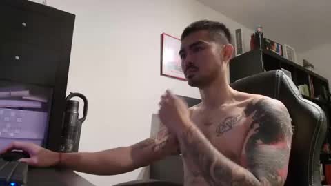 Snapshot of dixonhuang chatting on 09.24.25 D online show from 09.24.25