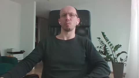 Snapshot of djentlemen1 chatting on 04.30.26 djentlemen1 online show from 04.30.26