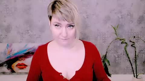 Snapshot of djullia chatting on 04.25.26 djullia online show from 04.25.26