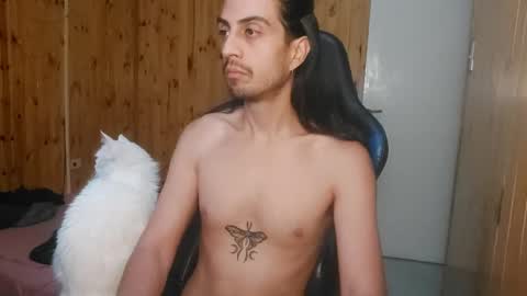 Snapshot of dmez chatting on 12.10.24 dmez online show from 12.10.24