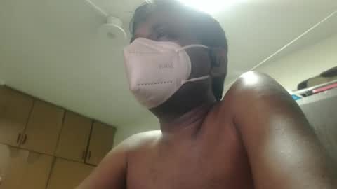 Snapshot of dnana_akv chatting on 05.04.26 Dark brown with pink head online show from 05.04.26