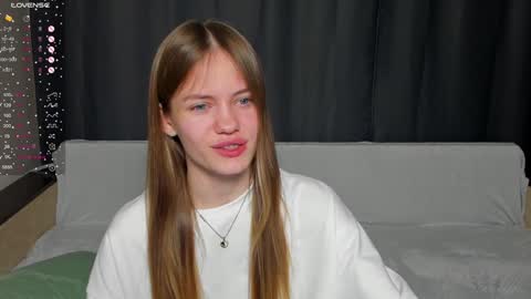 Polly and Kiriko online show from 01.05.25