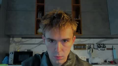 Snapshot of dobrovoritel chatting on 05.11.26 Robert online show from 05.11.26
