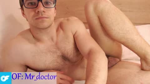 Snapshot of doctors_best_ chatting on 05.16.26 doctors best online show from 05.16.26