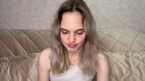 Snapshot of dodierespass chatting on 05.29.26 Anna online show from 05.29.26