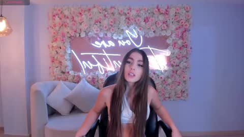Snapshot of dolcieelliot chatting on 02.17.25 Dolcie online show from 02.17.25