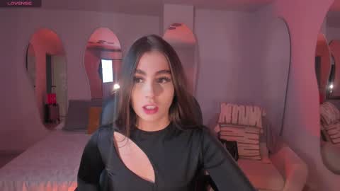 Snapshot of dolcieelliot chatting on 02.18.25 Dolcie online show from 02.18.25